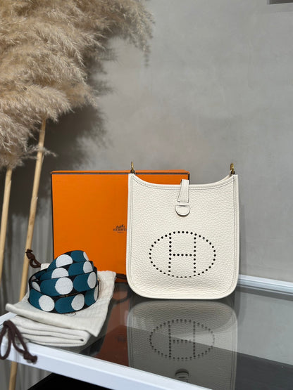 HERMES Mini Evelyne - Nata I2 奶油白金配波點背帶 Z