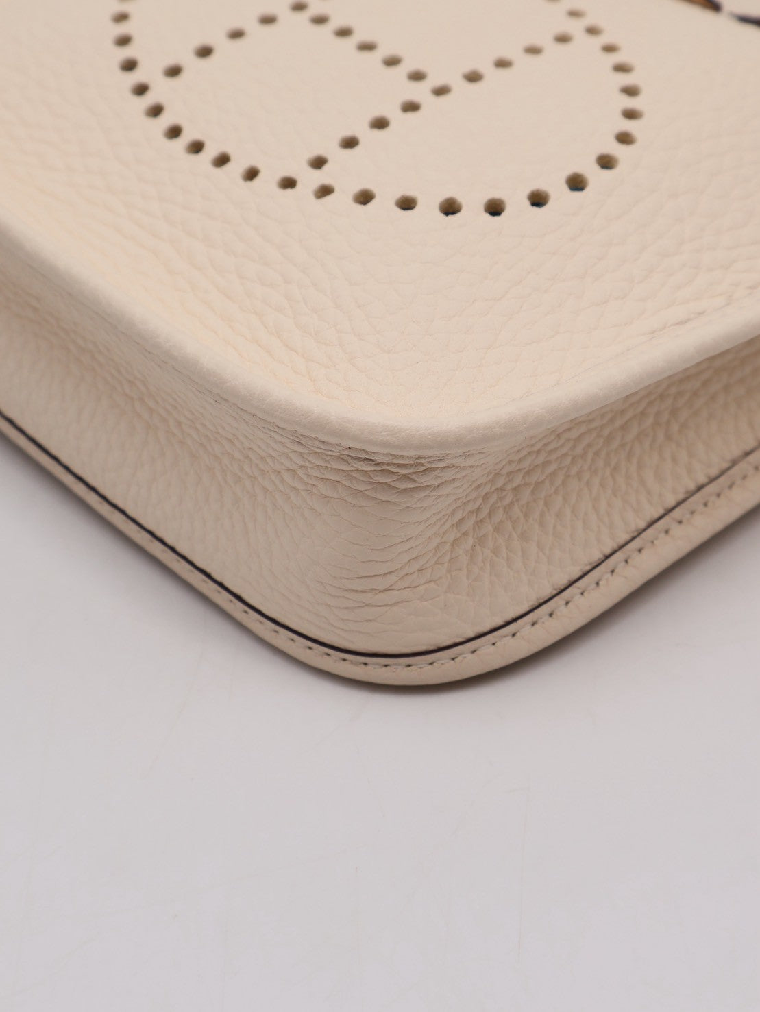 HERMES Mini Evelyne - Nata I2 奶油白金配波點背帶 Z