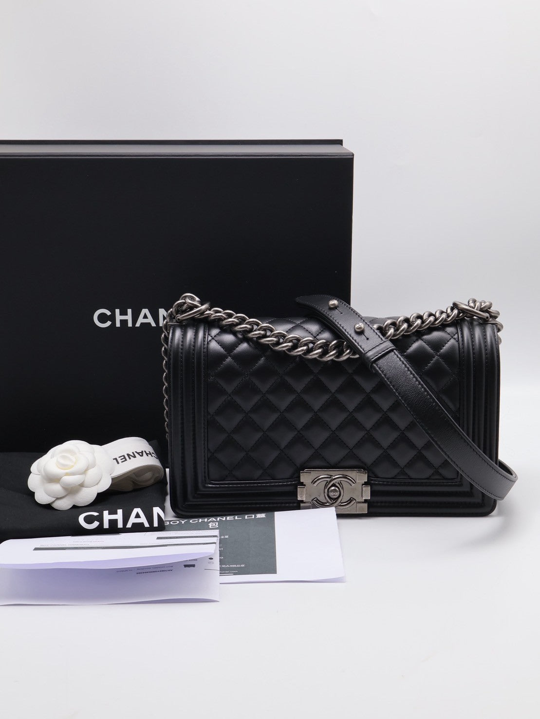 CHANEL Boy25牛皮口蓋包 - 黑銀