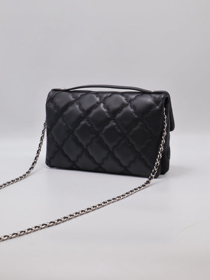CHANEL 皮釦手提泡芙包 - 黑銀19開