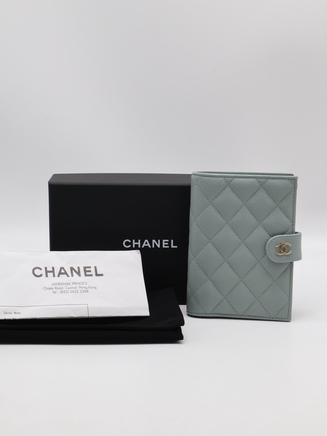 CHANEL 雙折護照夾中型錢包 - 灰綠金