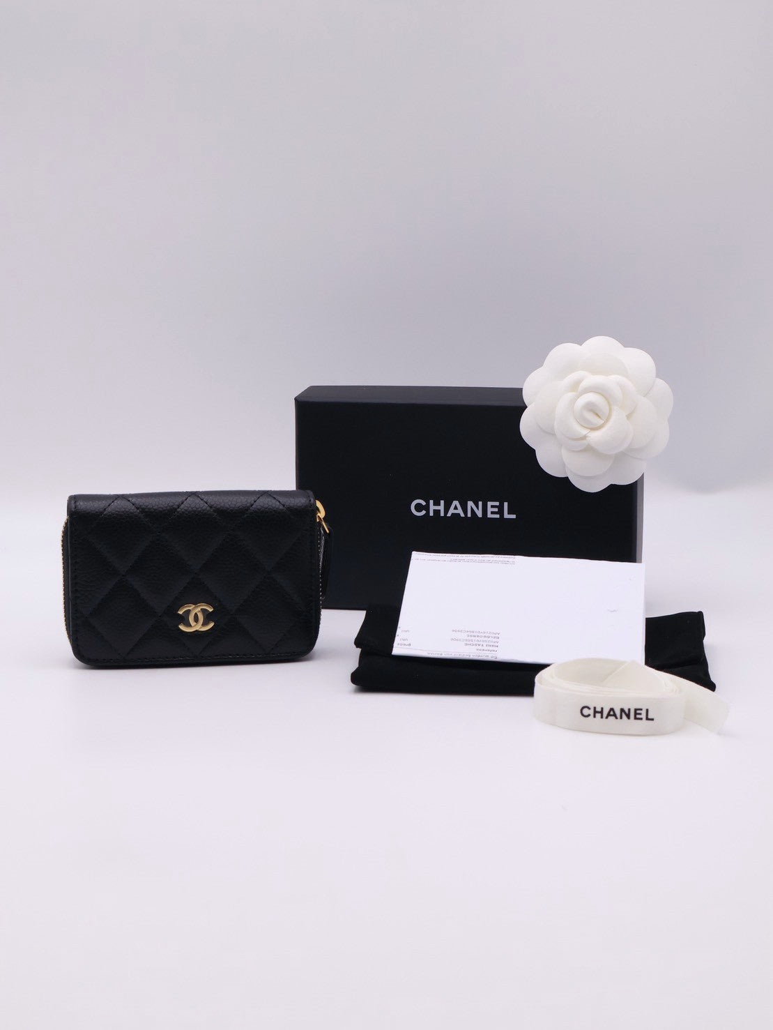 CHANEL 經典粒面牛皮拉鍊零錢包 - 黑金
