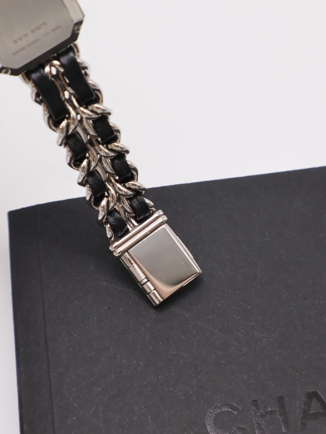 CHANEL 經典Premiers Rock皮穿鍊方糖腕錶 - S黑銀