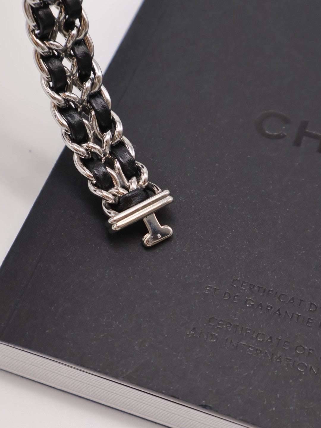 CHANEL 經典Premiers Rock皮穿鍊方糖腕錶 - S黑銀