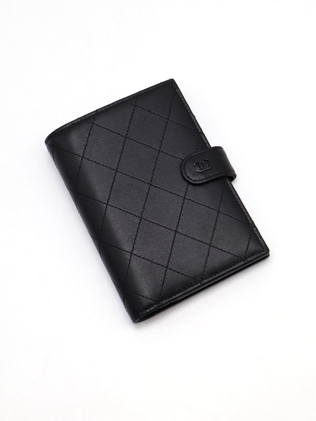CHANEL 25C雙折護照夾中型錢包 - So Black