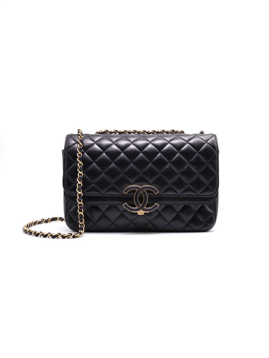 CHANEL 琺瑯釦雙層口蓋包 - 黑金26開