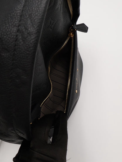 LOUIS VUITTON 壓紋牛皮後背包 - 黑