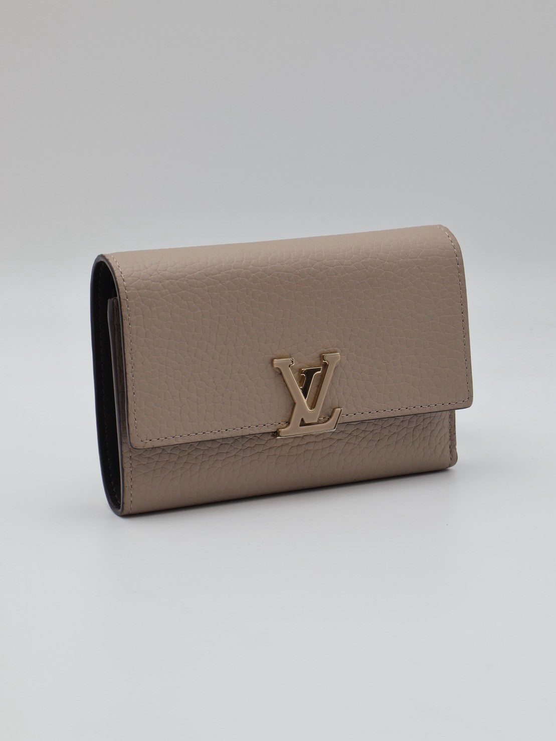 LOUIS VUITTON Capucines三折短夾 - 米灰