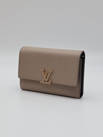 LOUIS VUITTON Capucines三折短夾 - 米灰