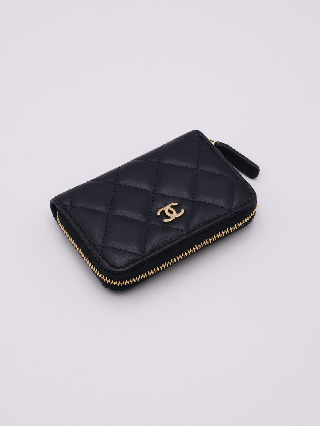 CHANEL 經典羊皮拉鍊零錢包 - 黑金