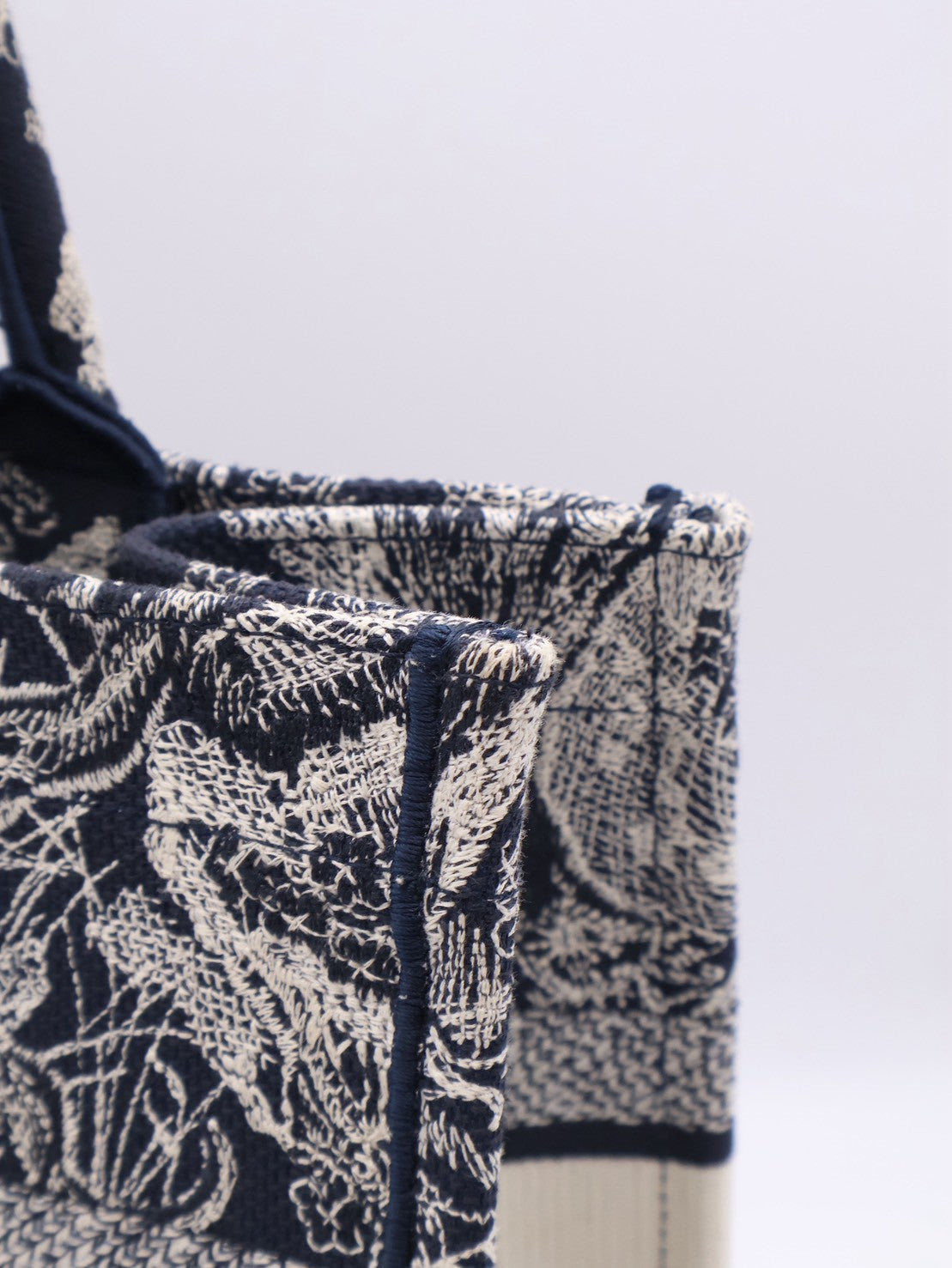 DIOR 刺繡動物園Tote - 中號深藍