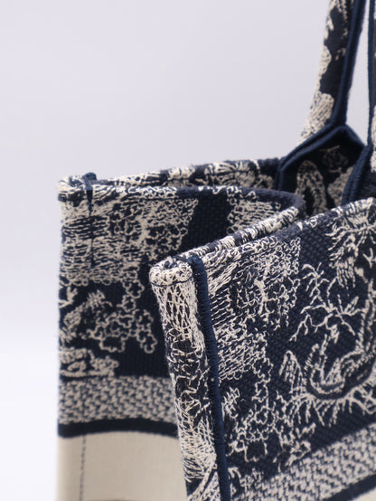 DIOR 刺繡動物園Tote - 中號深藍