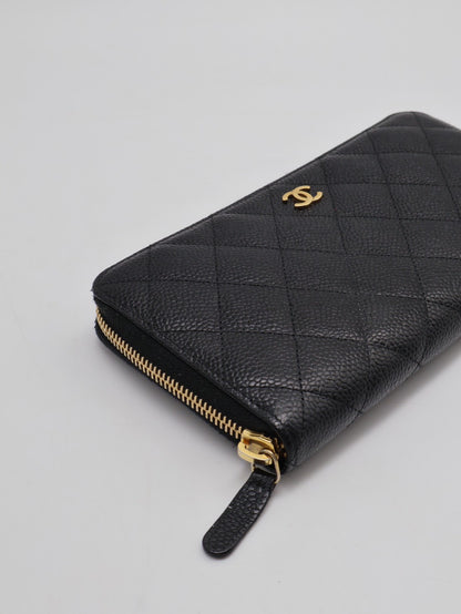 CHANEL 經典粒面牛皮拉鍊長夾 - 黑金22開