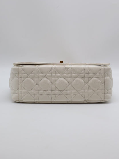 DIOR Caro藤格紋斜背包 - 中號白金