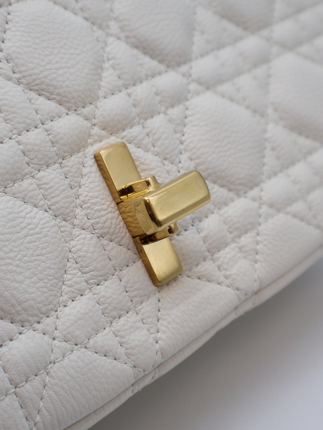 DIOR Caro藤格紋斜背包 - 中號白金
