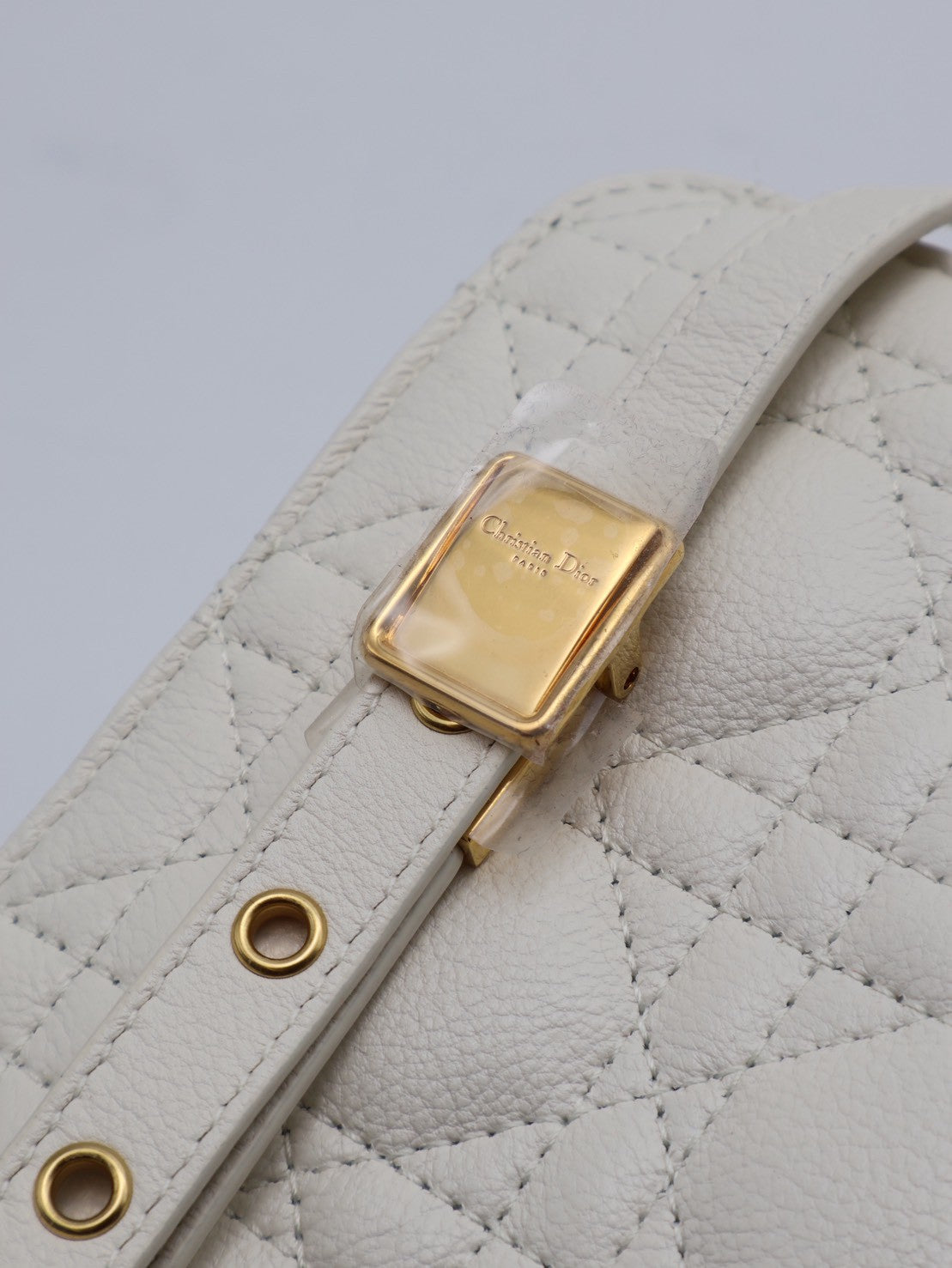 DIOR Caro藤格紋斜背包 - 中號白金