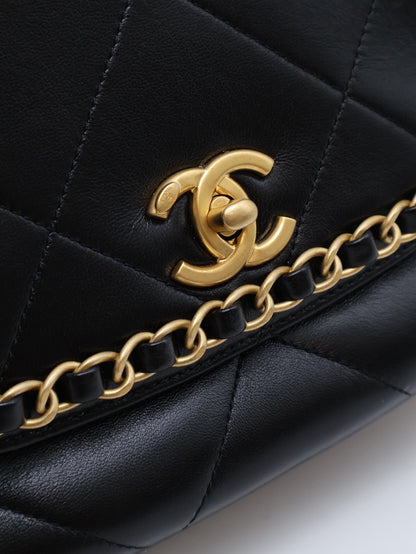 CHANEL 25P皮穿鍊滾邊口蓋包 - 黑金