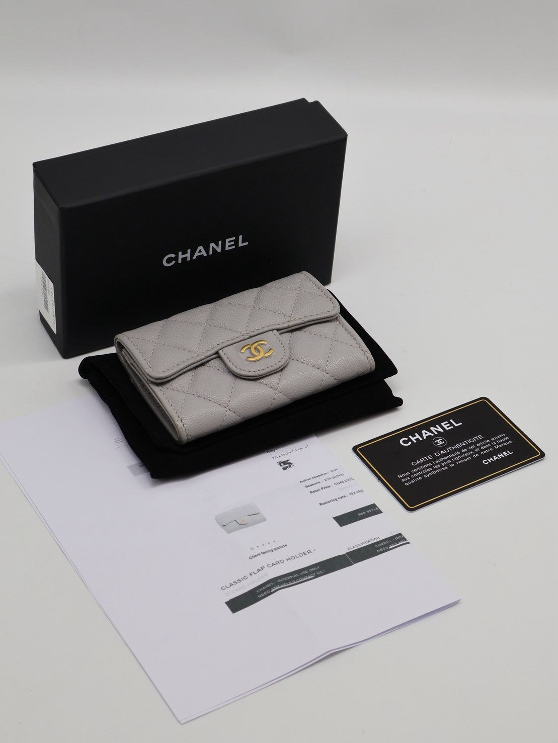 CHANEL 21A經典口蓋卡包 - 淺灰金31開