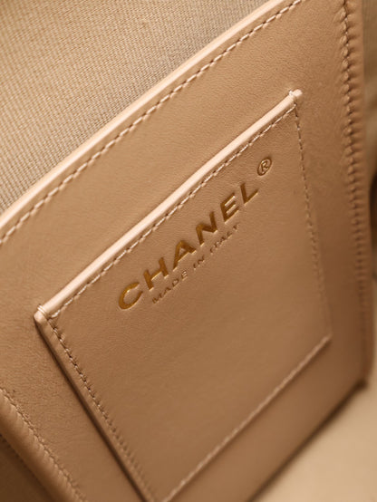 CHANEL 薩爾茨堡雙肩包 - 中號米金