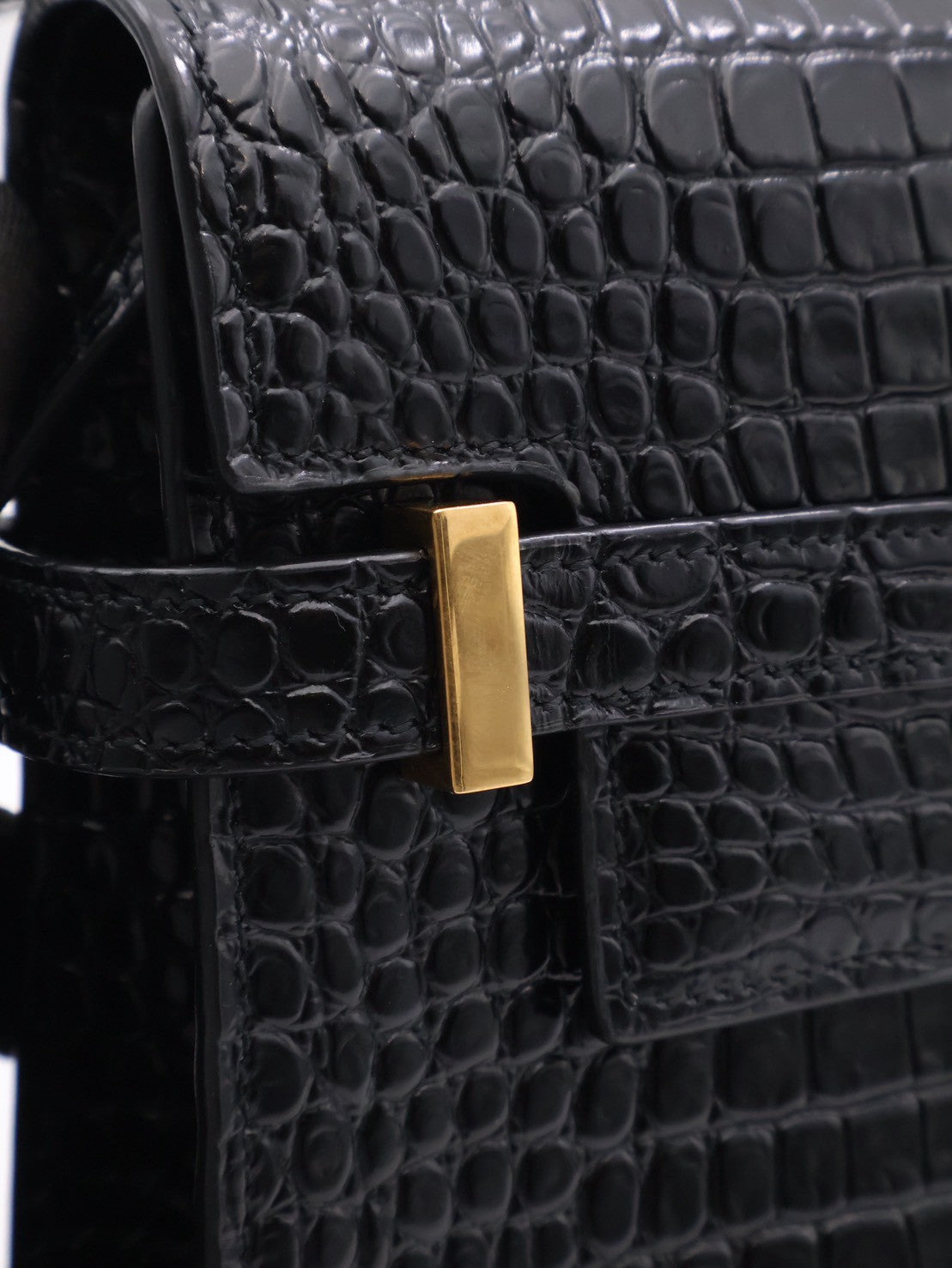YSL 鱷魚壓紋曼哈頓 - 小號黑金