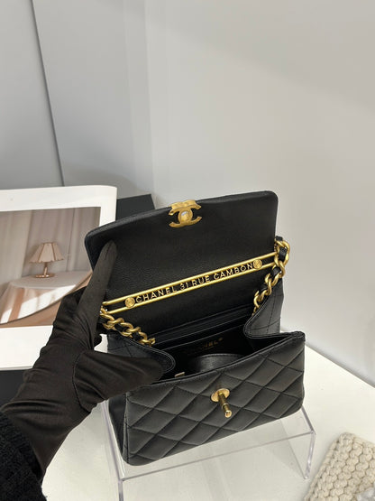 CHANEL 24S皮穿鍊手柄豆腐包 - 黑金