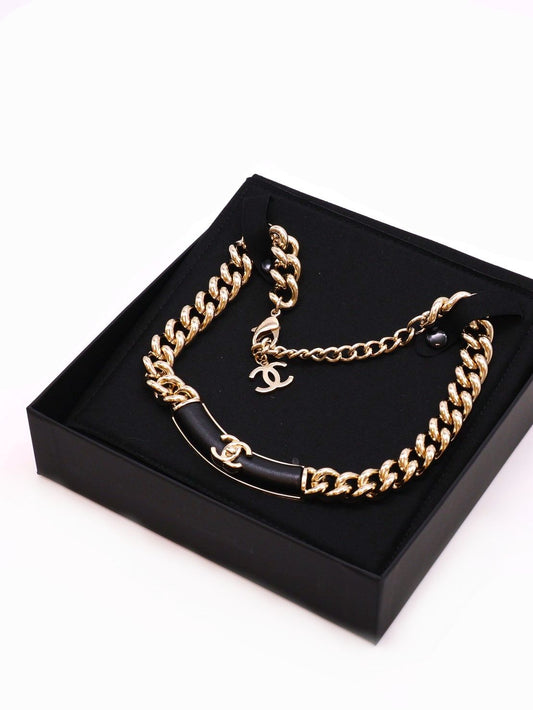 CHANEL 25A雙C皮革粗頸鍊