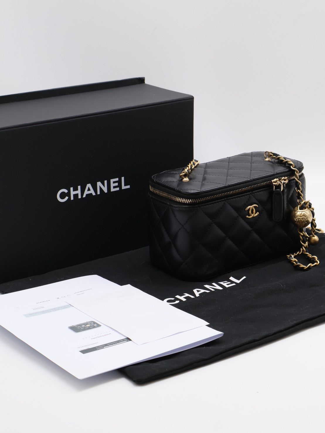 CHANEL 金球長盒子 - 黑金