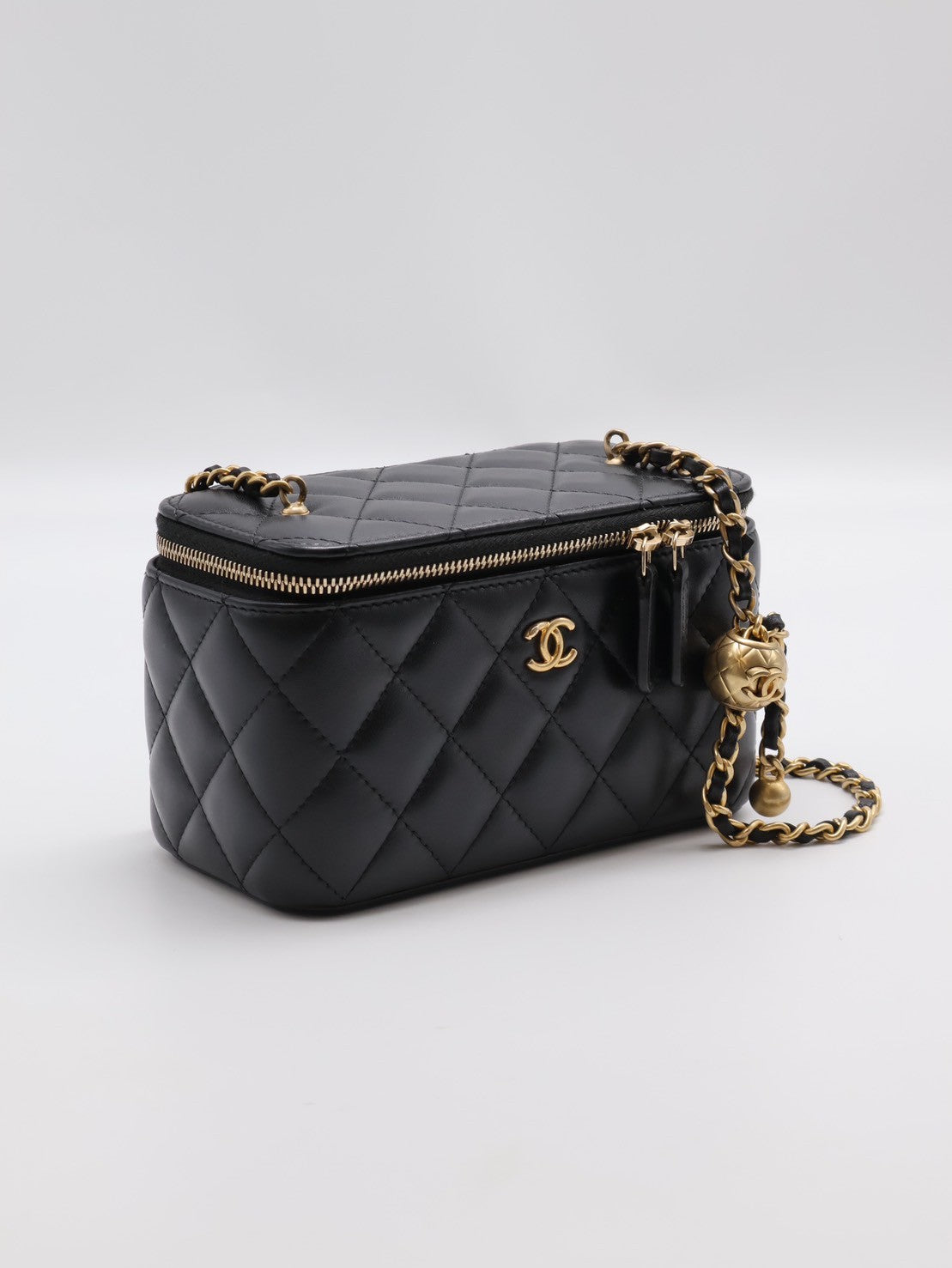 CHANEL 金球長盒子 - 黑金