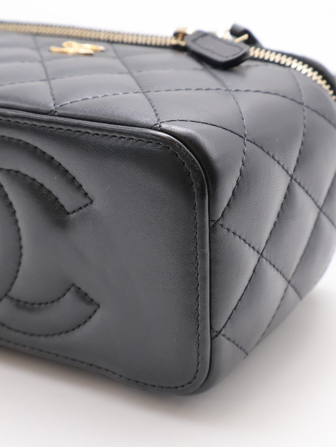 CHANEL 金球長盒子 - 黑金