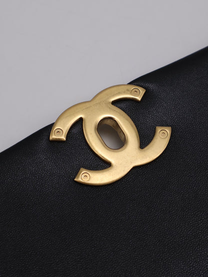 CHANEL 19 Bag 菱格紋羊皮手提肩背包 26 - 黑金