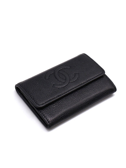 CHANEL 壓紋雙C口蓋卡包 - 黑16開