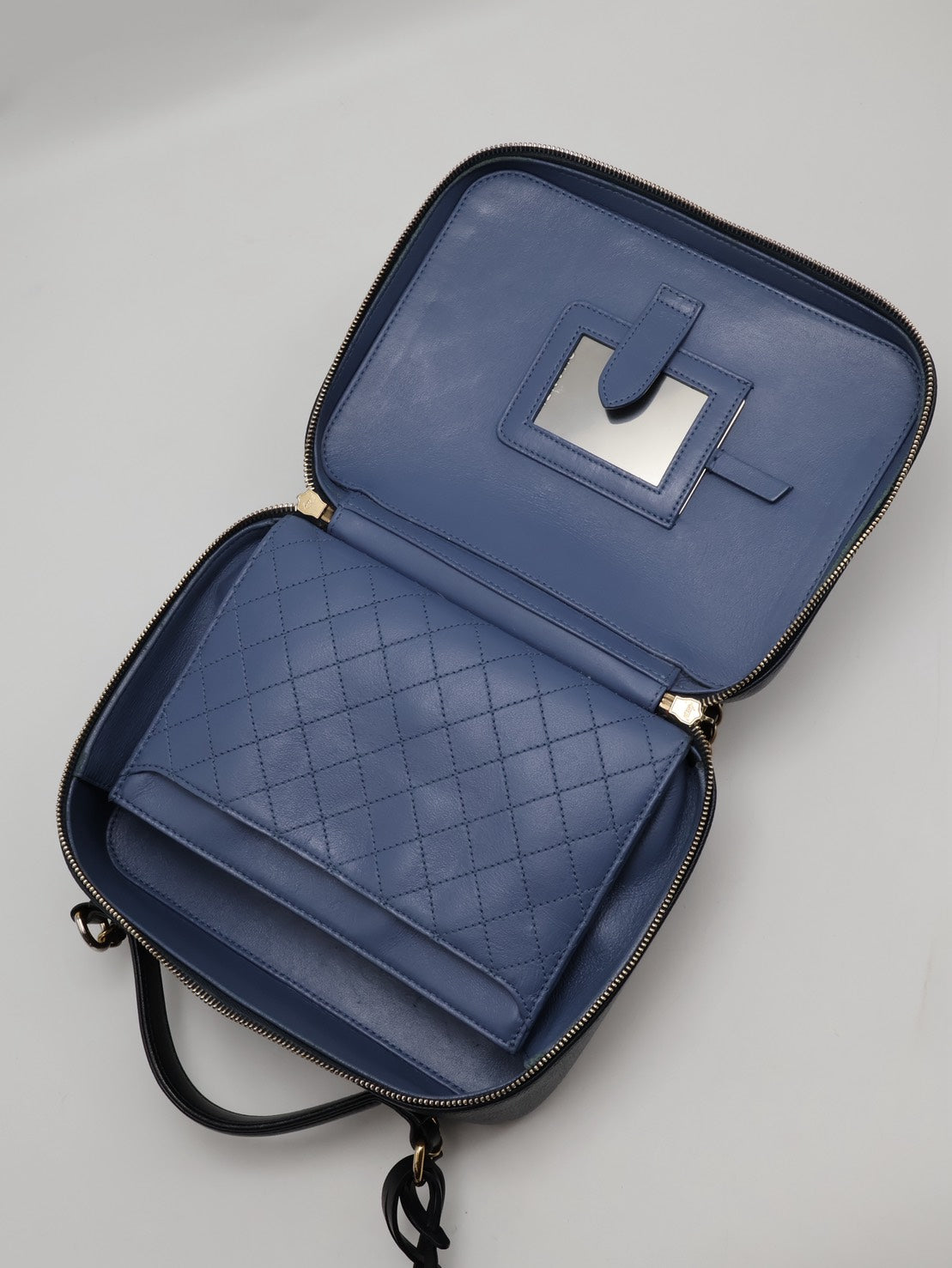 CHANEL Vanity case - 大號深藍24開