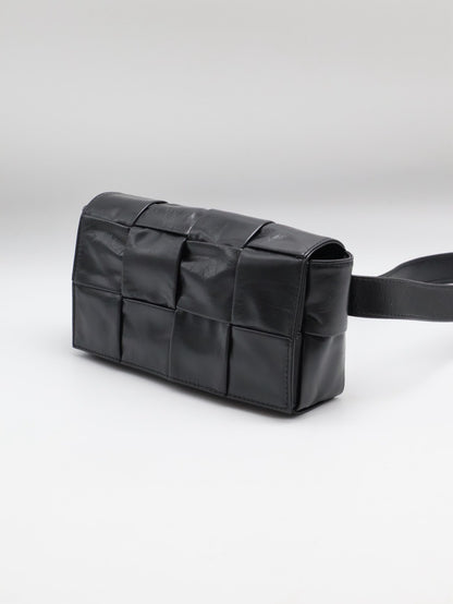 BOTTEGA VENETA Cassette經典編織包 - 8格黑