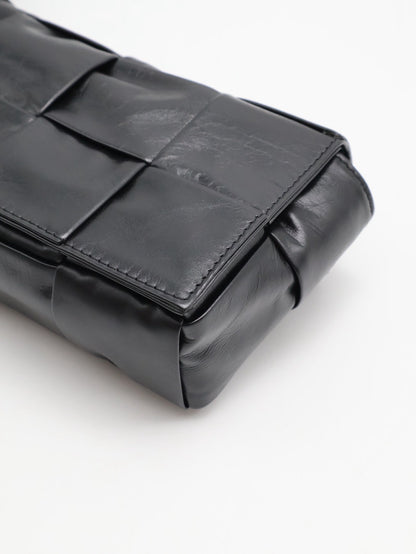BOTTEGA VENETA Cassette經典編織包 - 8格黑