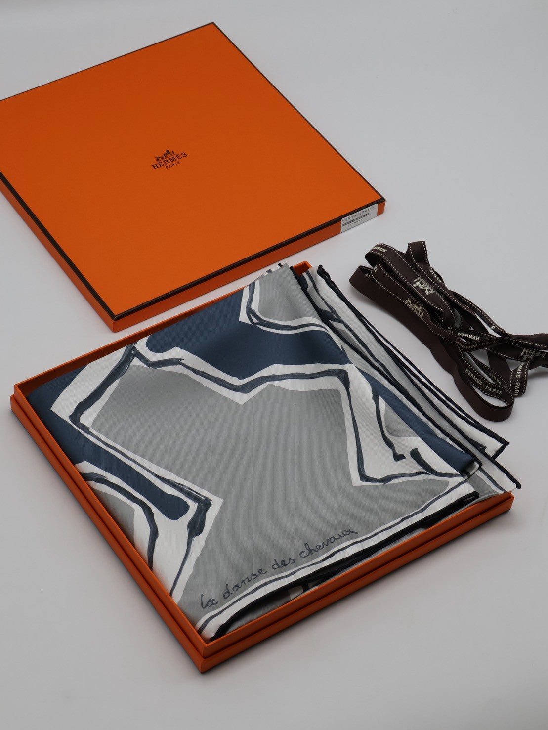 HERMES La Danse Des Chevaux 駿馬之舞絲巾 90 - 藍