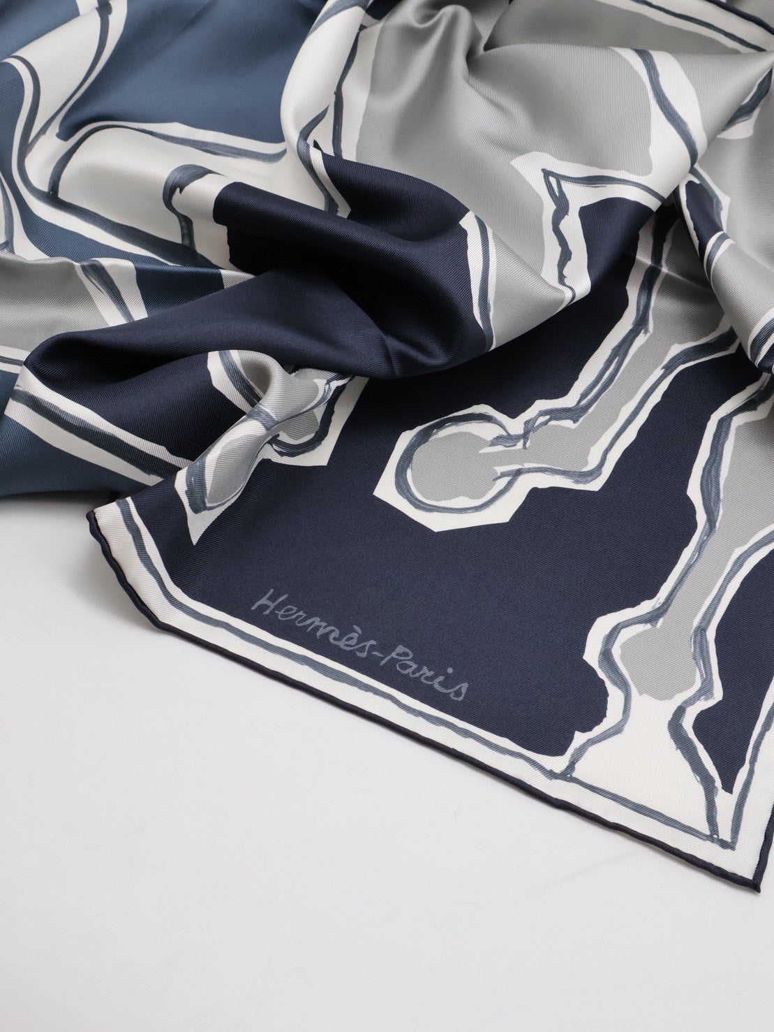 HERMES La Danse Des Chevaux 駿馬之舞絲巾 90 - 藍