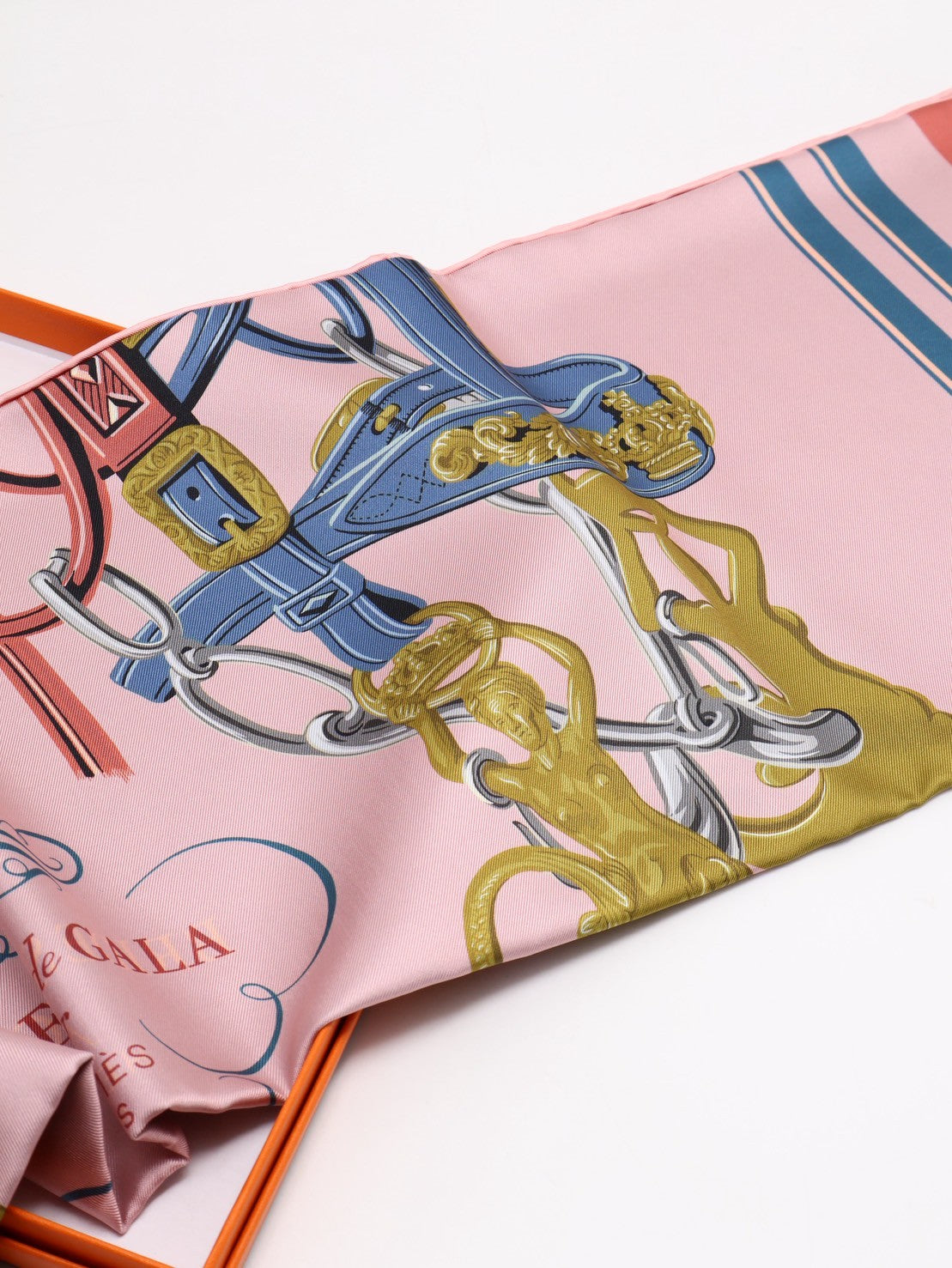 HERMES Brides de Gala盛裝馬鞍雙面絲巾 90 - 粉