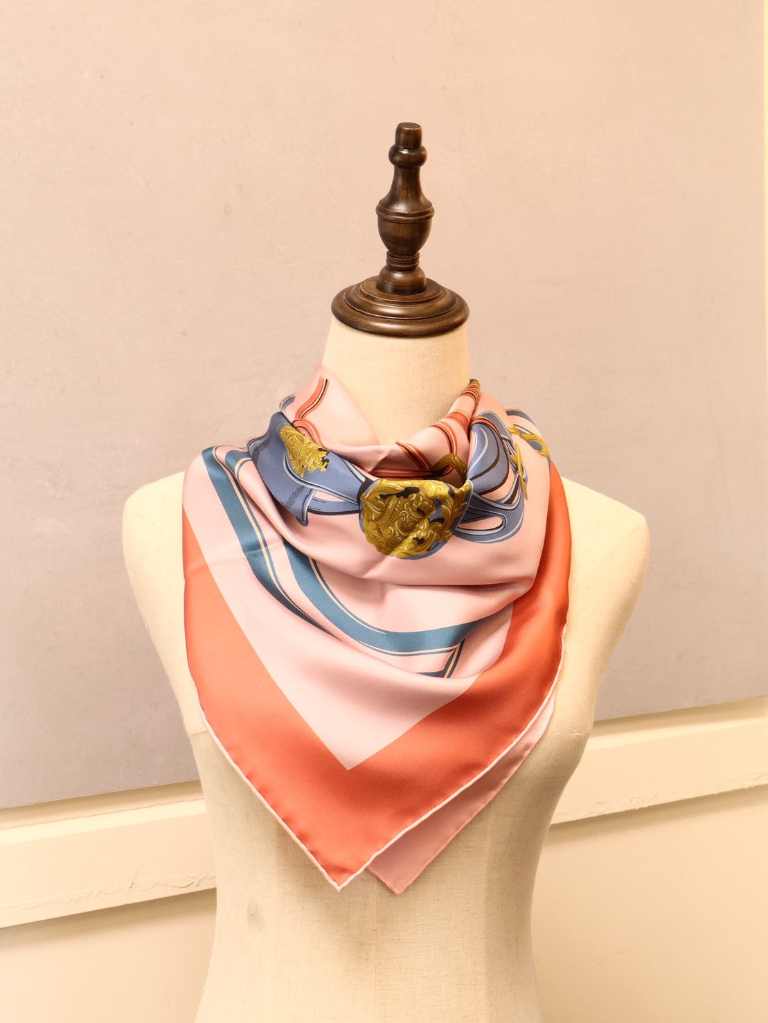HERMES Brides de Gala盛裝馬鞍雙面絲巾 90 - 粉