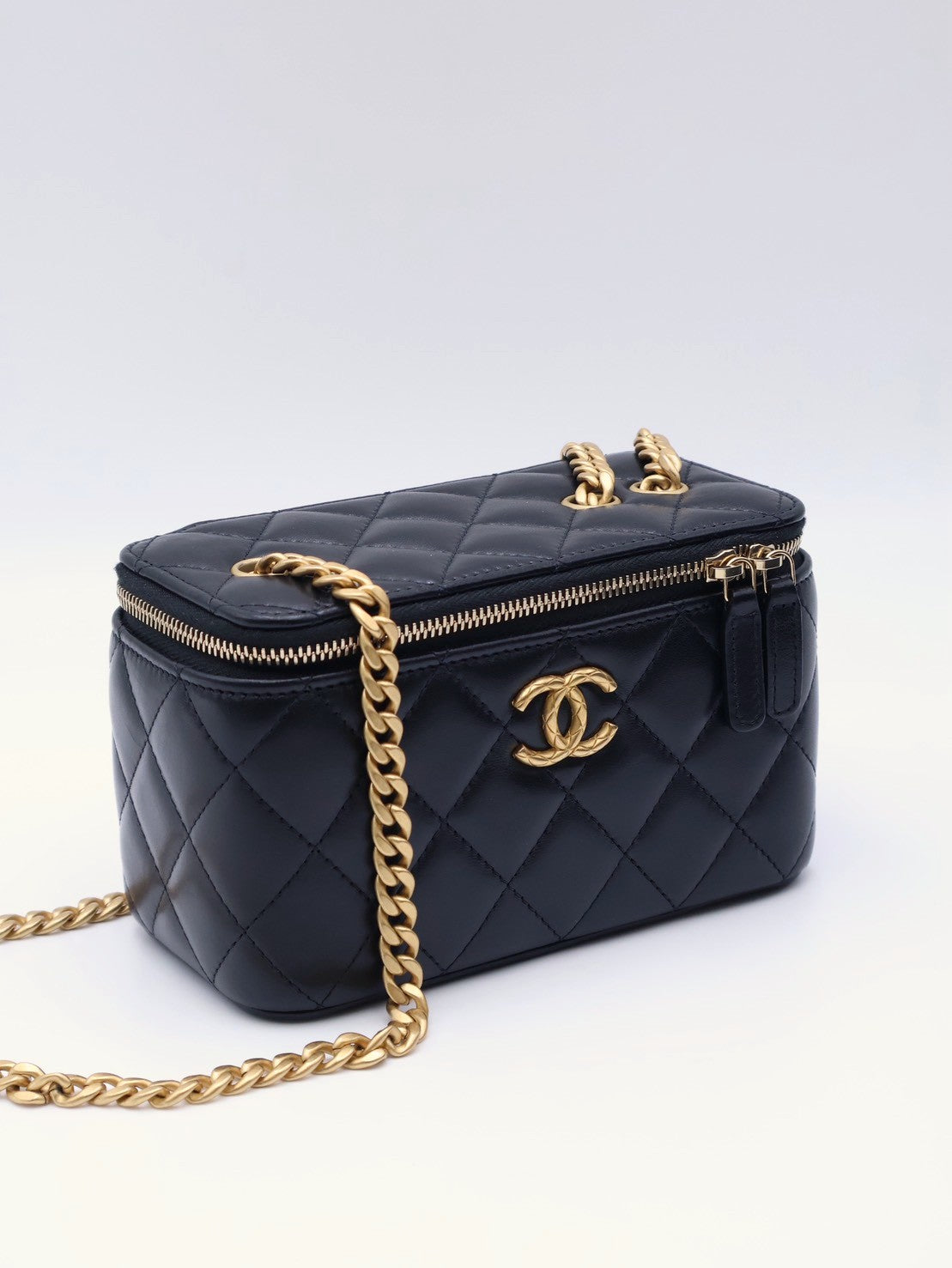 CHANEL 22K金柱調節釦長盒子 - 黑金