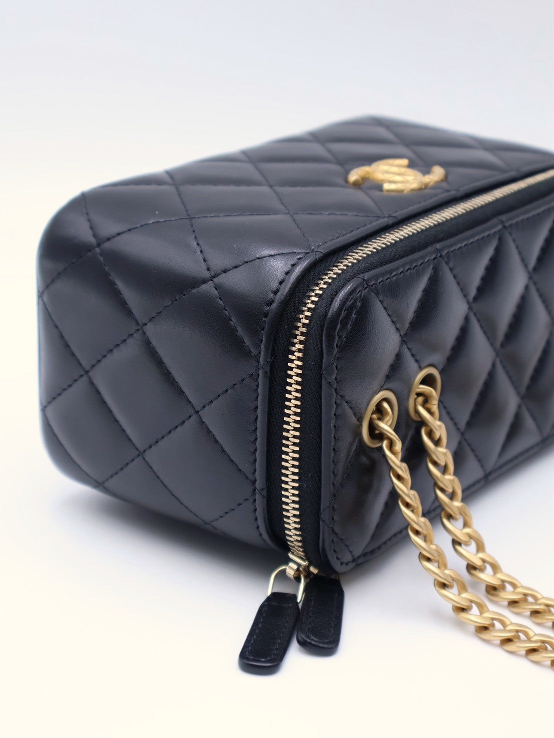 CHANEL 22K金柱調節釦長盒子 - 黑金