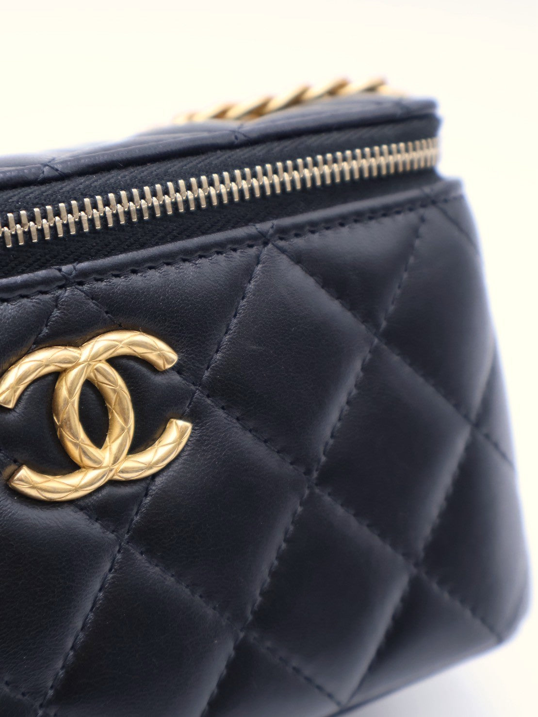 CHANEL 22K金柱調節釦長盒子 - 黑金