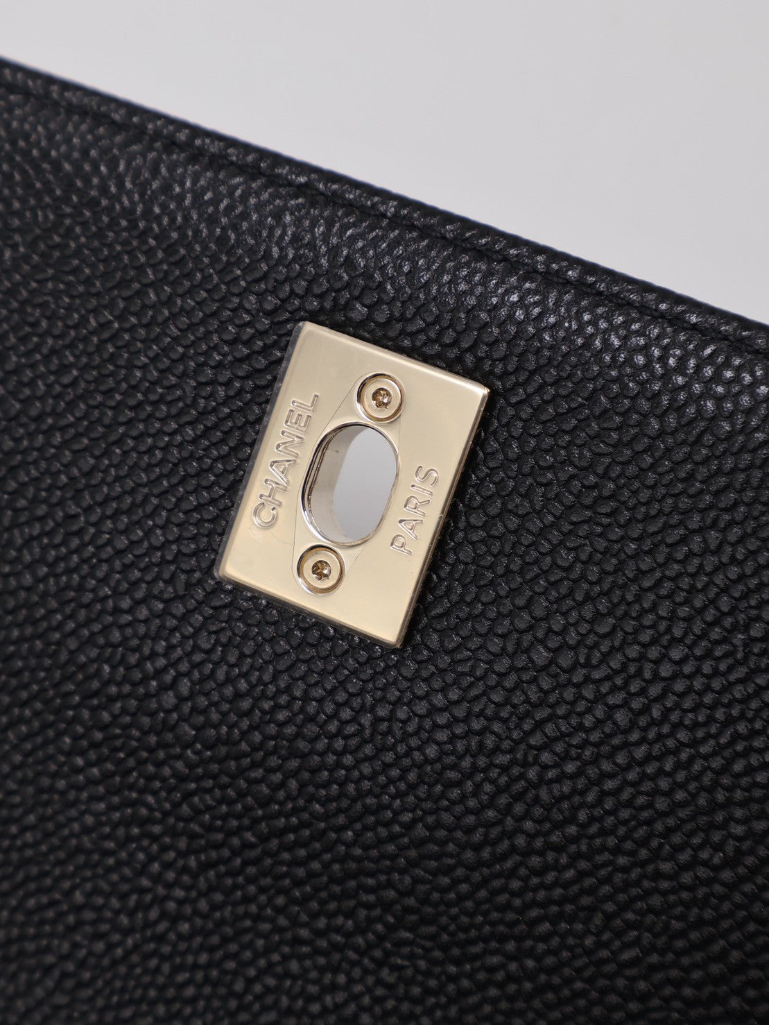 CHANEL Affinity粒面牛皮後背包 - 黑金