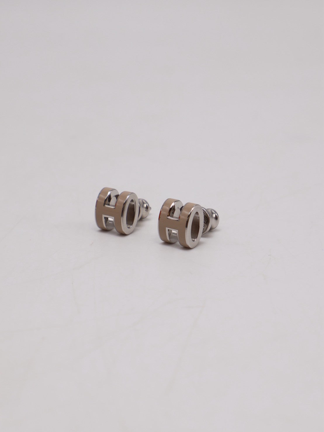 HERMES Mini Pop H耳環 - 奶茶銀