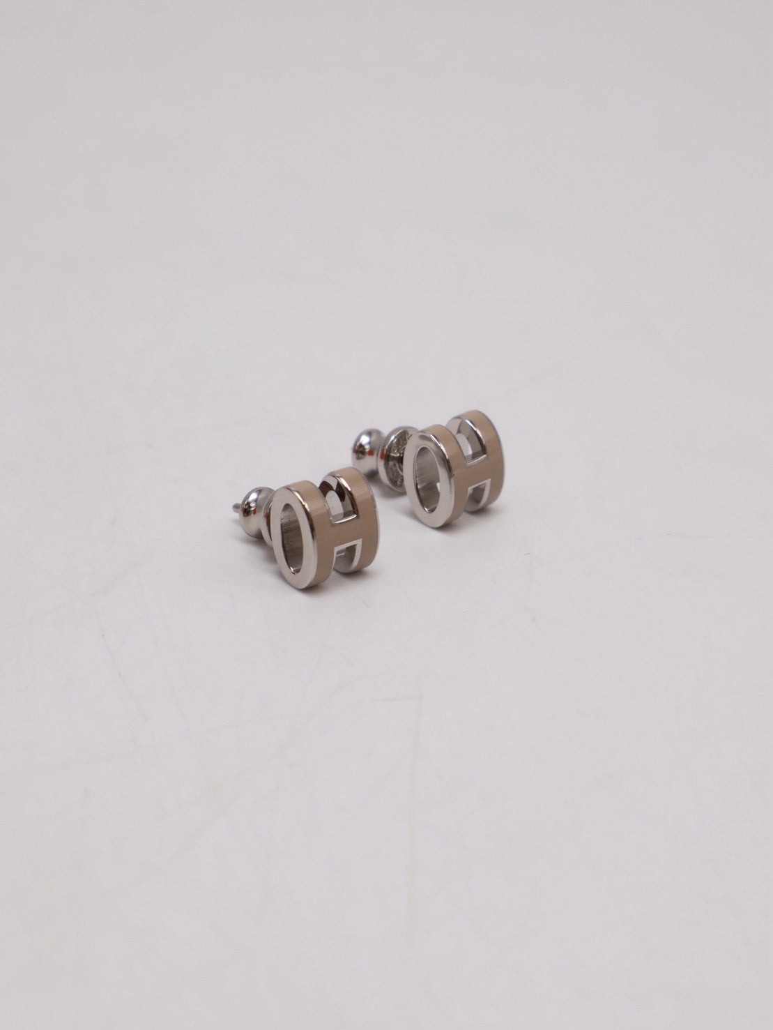 HERMES Mini Pop H耳環 - 奶茶銀
