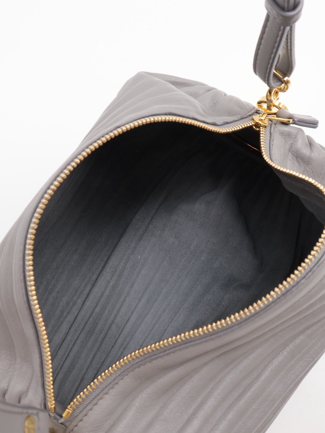 LOEWE Bracelet pouch褶皺小羊皮手鐲包 - 灰