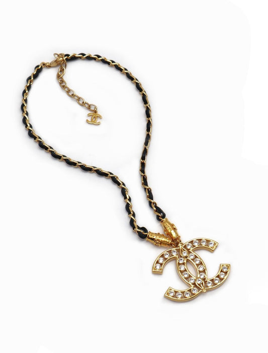CHANEL 23A縷空雙C水鑽皮穿鍊項鍊