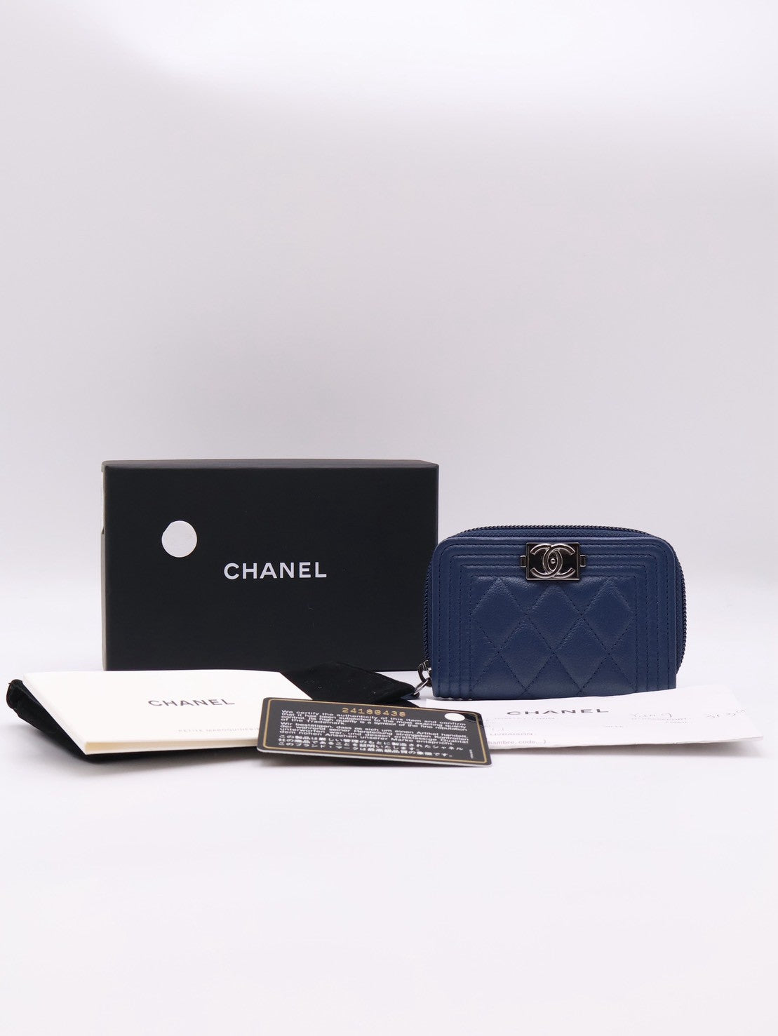 CHANEL Boy牛皮拉鍊零錢包 - 海藍銀24開