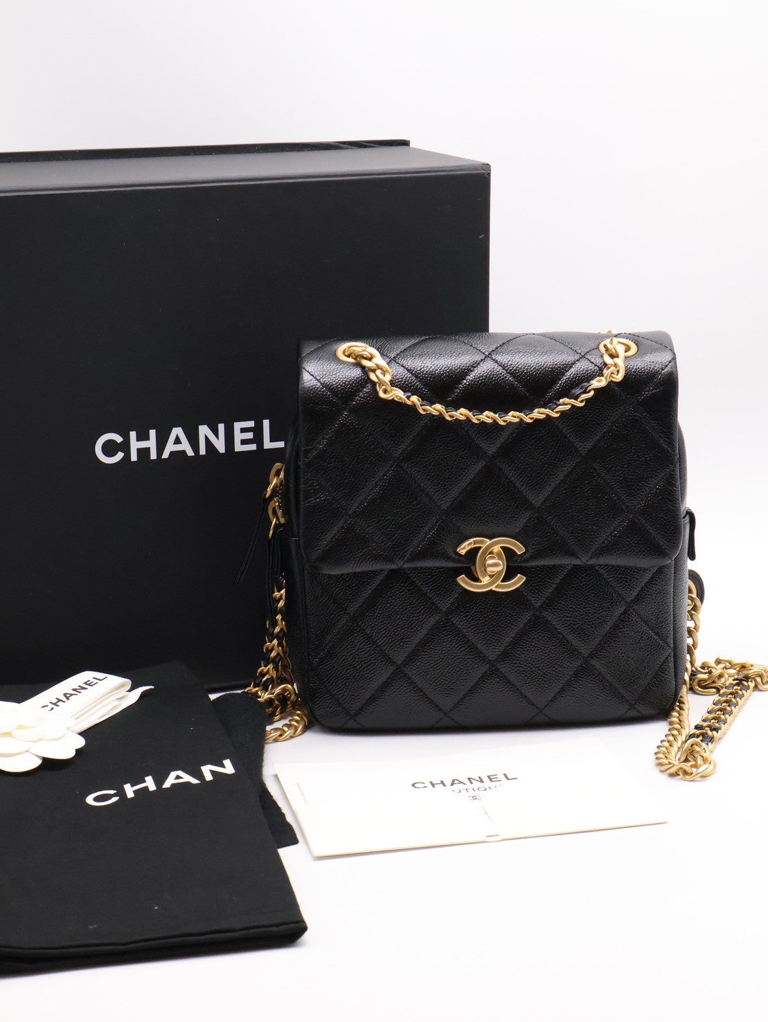 CHANEL 22P Ado雙肩後背包 - 黑金