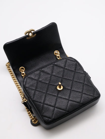 CHANEL 22P Ado雙肩後背包 - 黑金