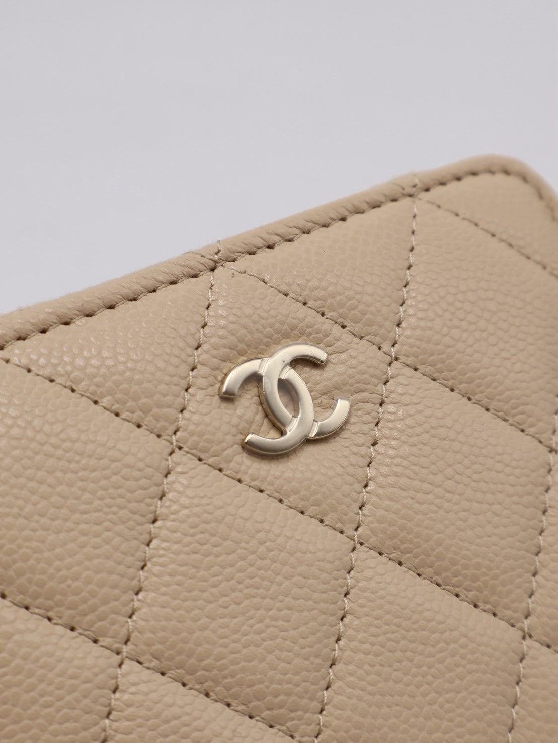 CHANEL L型拉鍊零錢包 - 米金